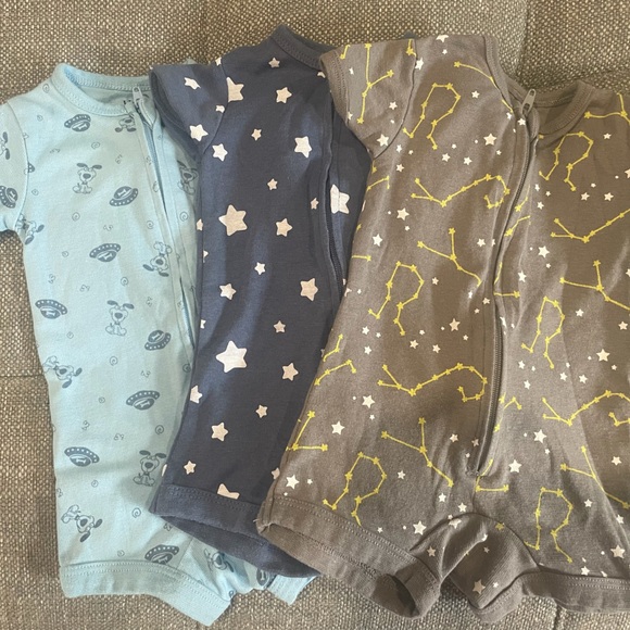 30+piece 0-3 Month Clothes Bundle - Picture 2 of 12